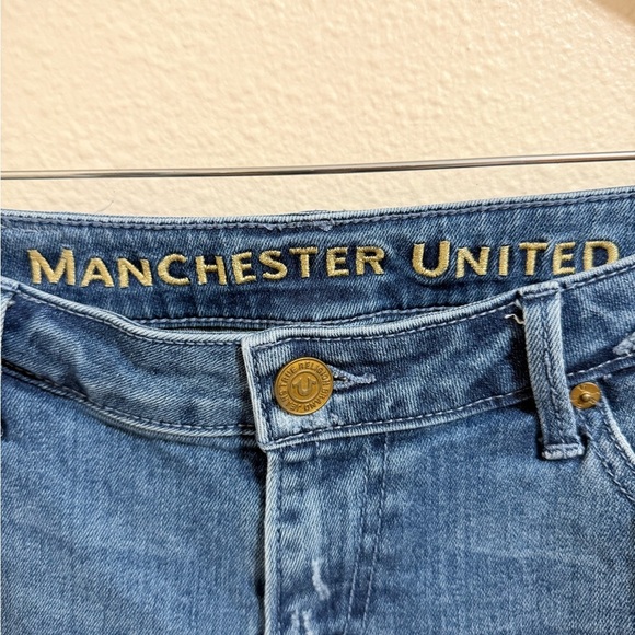 True Religion Manchester United Fey Mid Rise Modern Flare Jeans size 29 - Picture 6 of 6